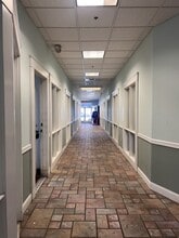 1006-1008 Main St, Branford, CT à louer Photo intérieure- Image 1 de 7