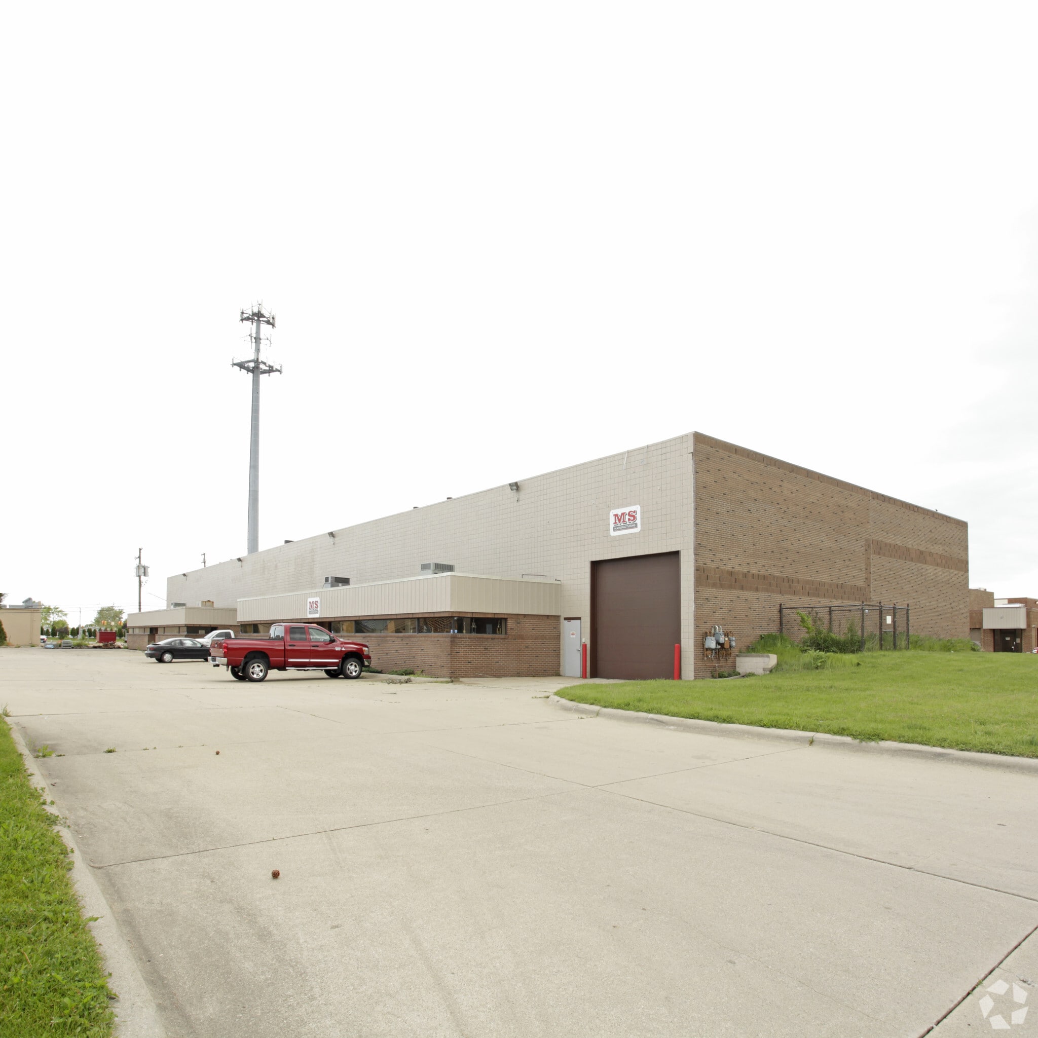 21355 Carlo Dr, Clinton Township, MI for lease Primary Photo- Image 1 of 4