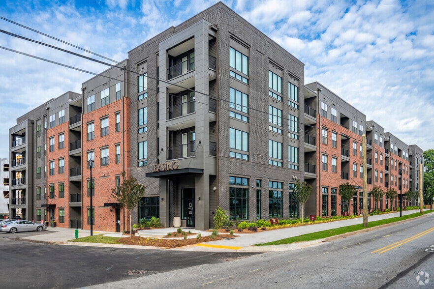 3558 Elm St, Atlanta, GA for lease - Primary Photo - Image 1 of 68