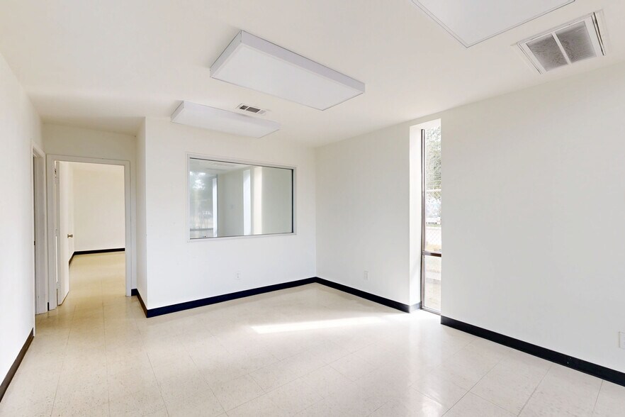 1800 Sherwood Forest St, Houston, TX à louer - Numérisation 3D de Matterport - Image 2 de 24