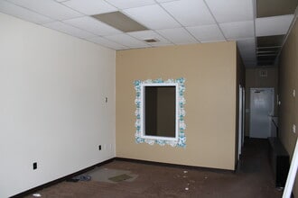 7113-7123 Mt Zion Blvd, Jonesboro, GA for lease Interior Photo- Image 2 of 8