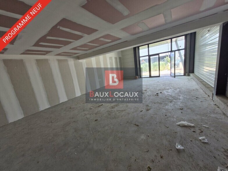 Retail in Marignane for lease - Interior Photo - Image 3 of 5