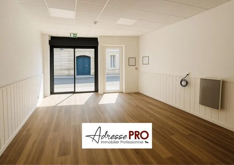 Retail in Bordeaux for lease Interior Photo- Image 1 of 4