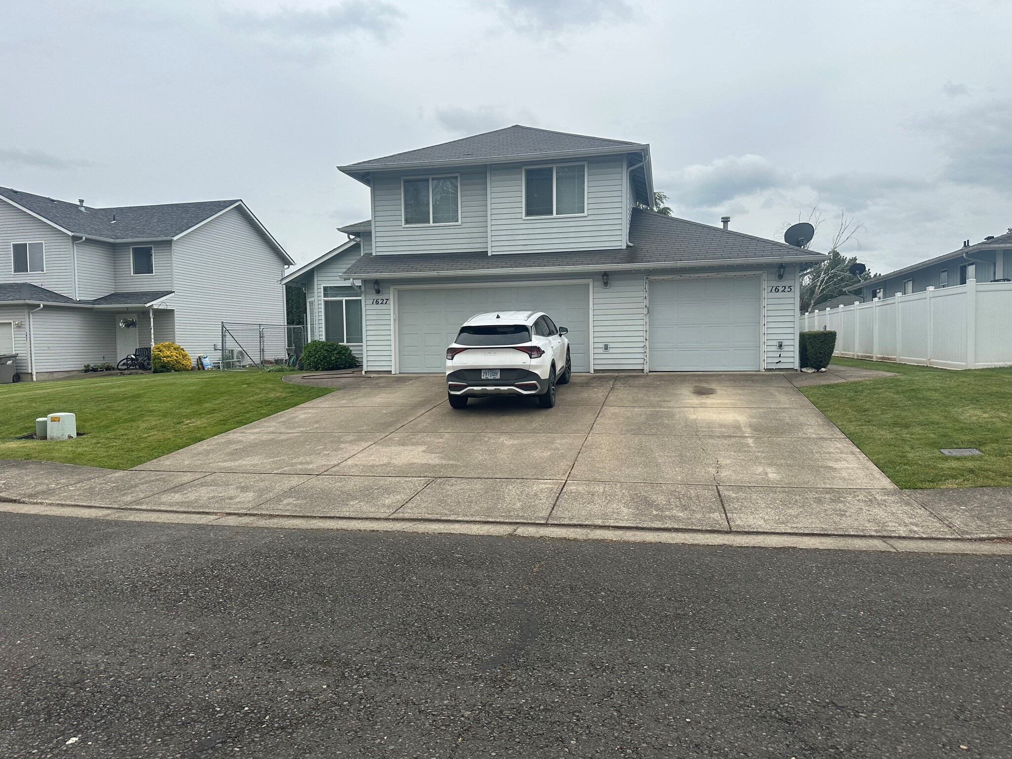 1625 SE Cortland Ave, Dallas, OR for sale Primary Photo- Image 1 of 9
