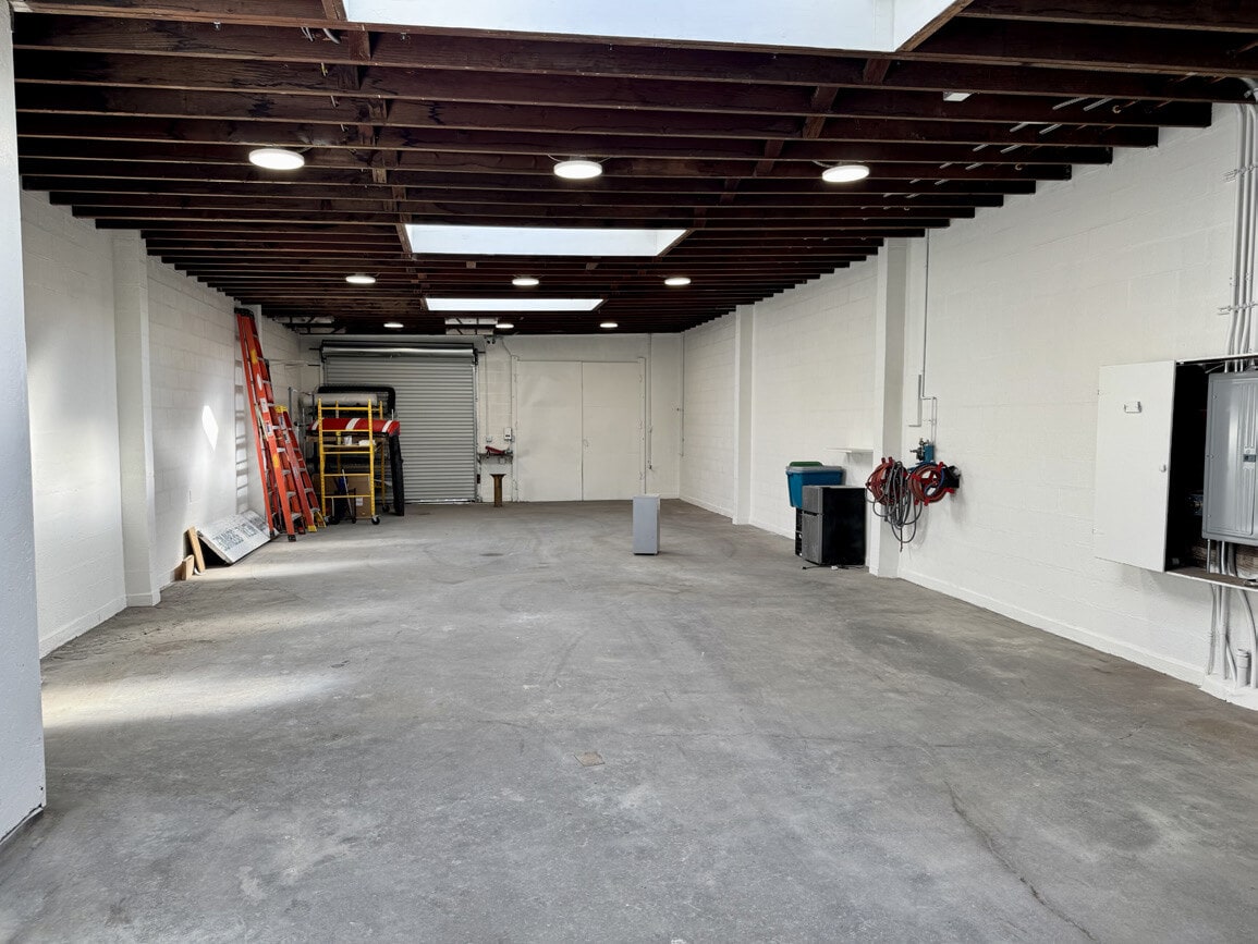 84 E 21st Ave, San Mateo, CA for sale Interior Photo- Image 1 of 3