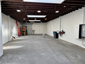 84 E 21st Ave, San Mateo, CA for sale Interior Photo- Image 1 of 3