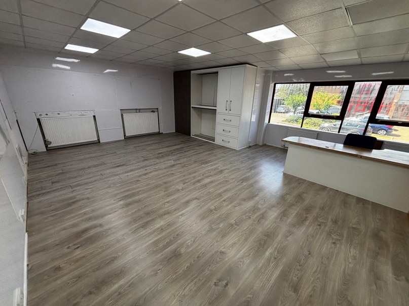 Mark Rd, Hemel Hempstead, HRT HP2 7TA - Unit 2 - - Interior Photo - Image 1 of 2