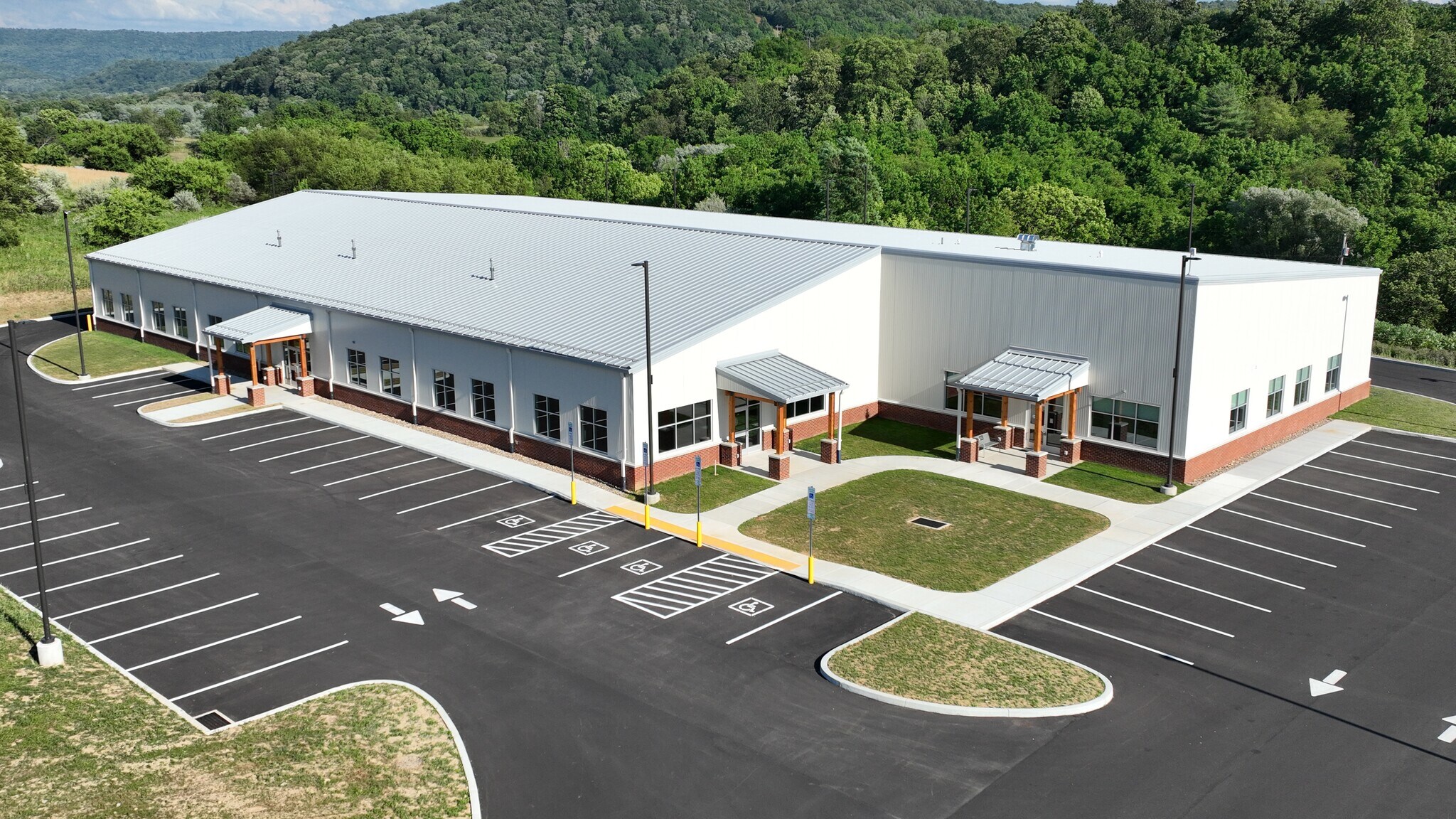 2 Enterprise Lane, Suite 2, Bedford, PA à louer Photo du bâtiment- Image 1 de 3