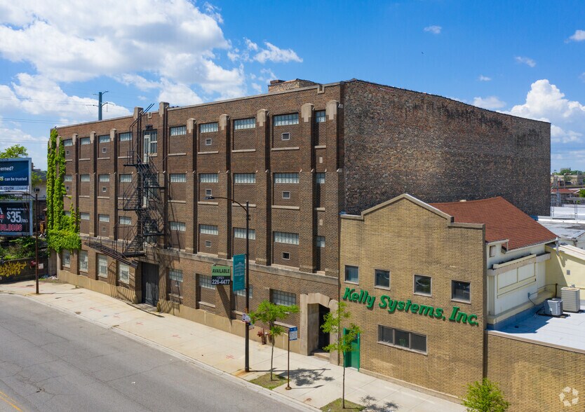 410 N Western Ave, Chicago, IL à louer - Photo du bâtiment - Image 2 de 25