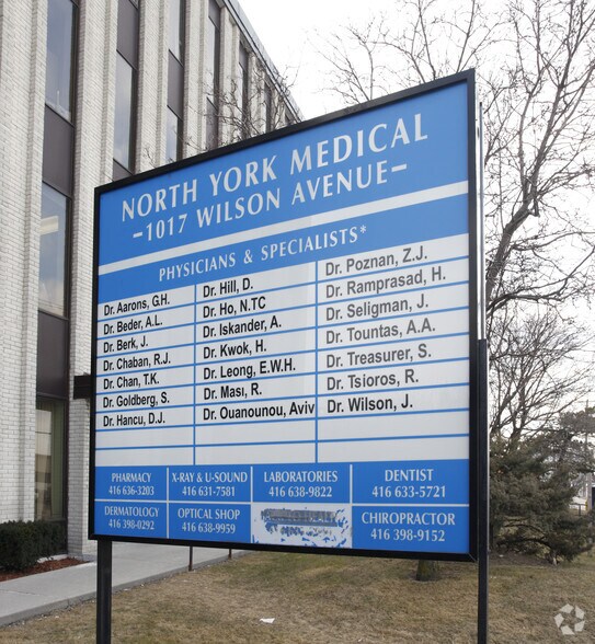 1017 Wilson Ave, Toronto, ON à louer - Photo du bâtiment - Image 2 de 4