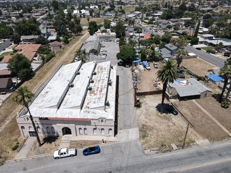 1672 Palm Ave, Highland, CA à vendre - Photo du bâtiment - Image 3 de 8