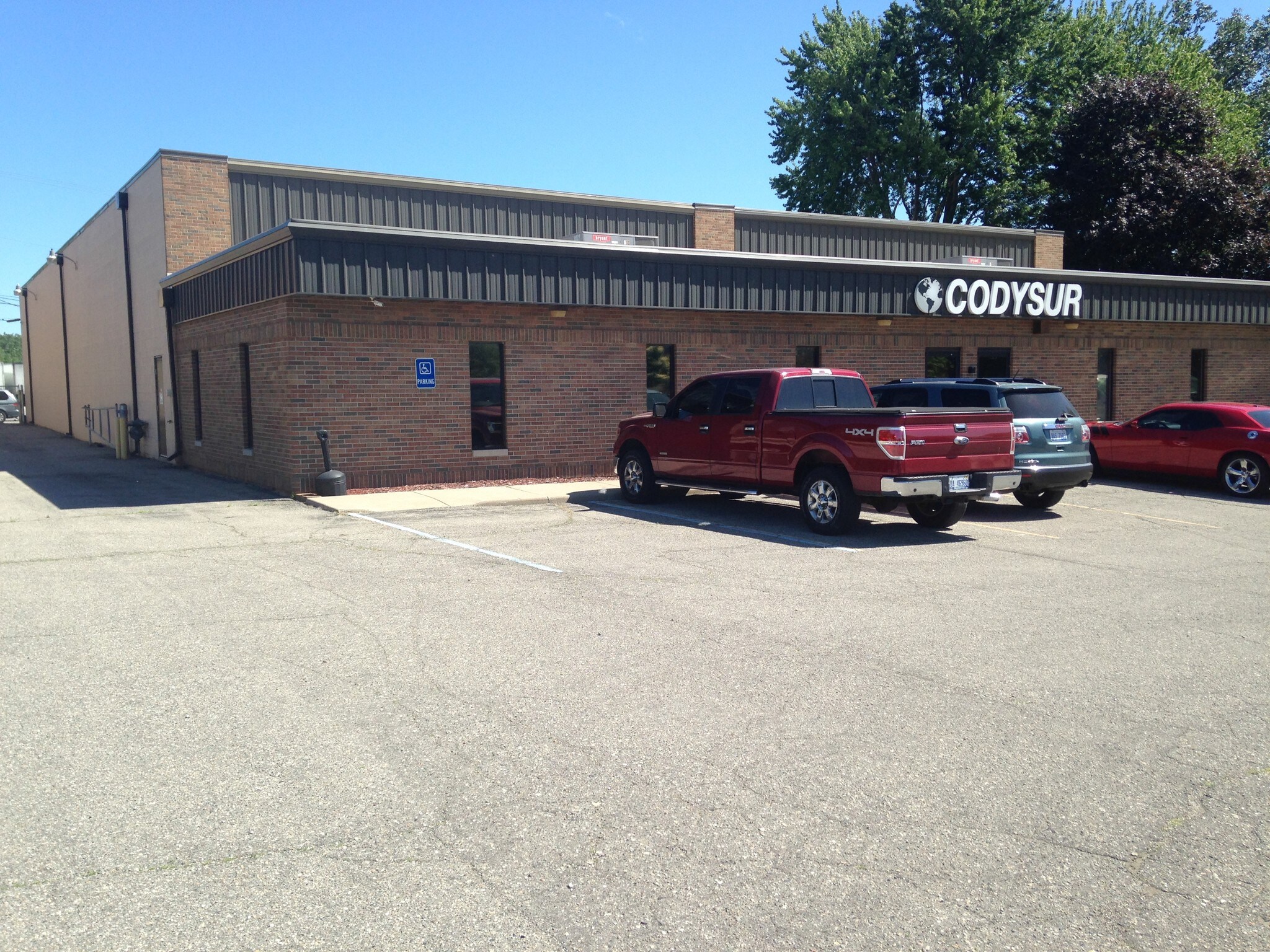 26060 Northline Rd, Taylor, MI for lease Primary Photo- Image 1 of 8
