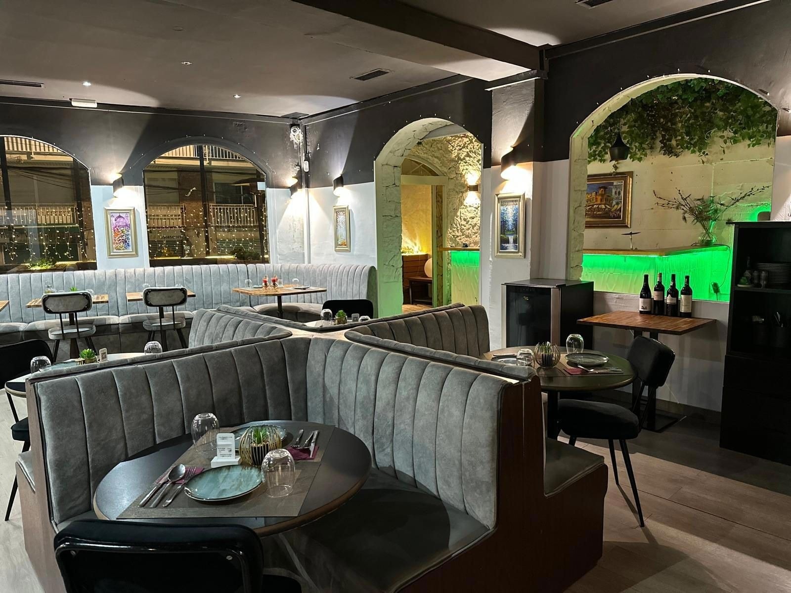 Commerce de détail dans Castelldefels, Barcelona à louer Photo intérieure- Image 1 de 18