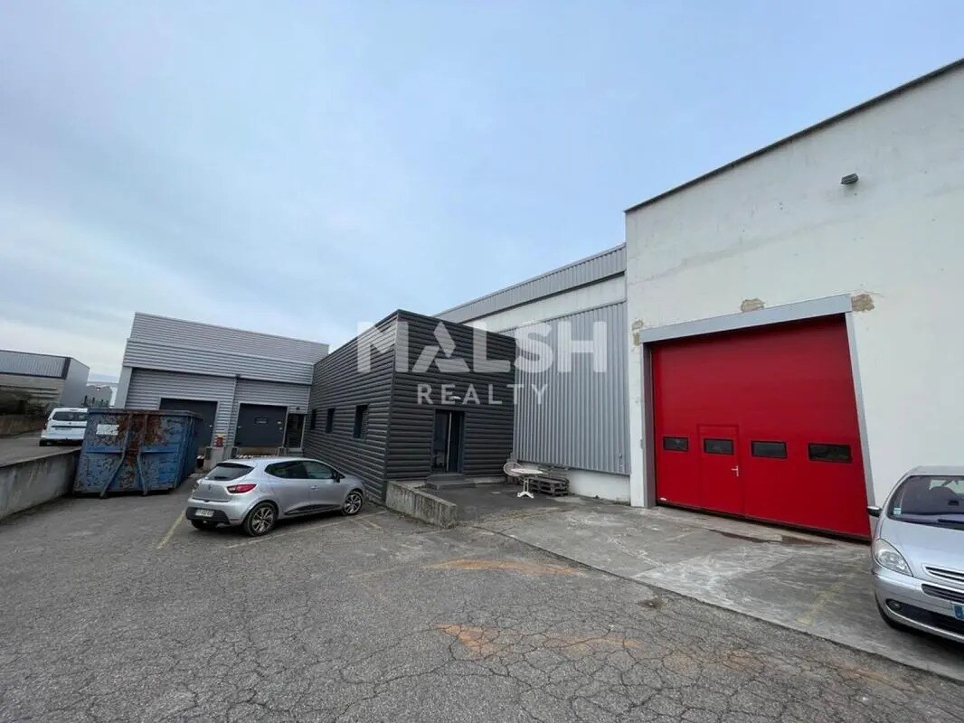 Office in Messimy for lease Building Photo- Image 1 of 11