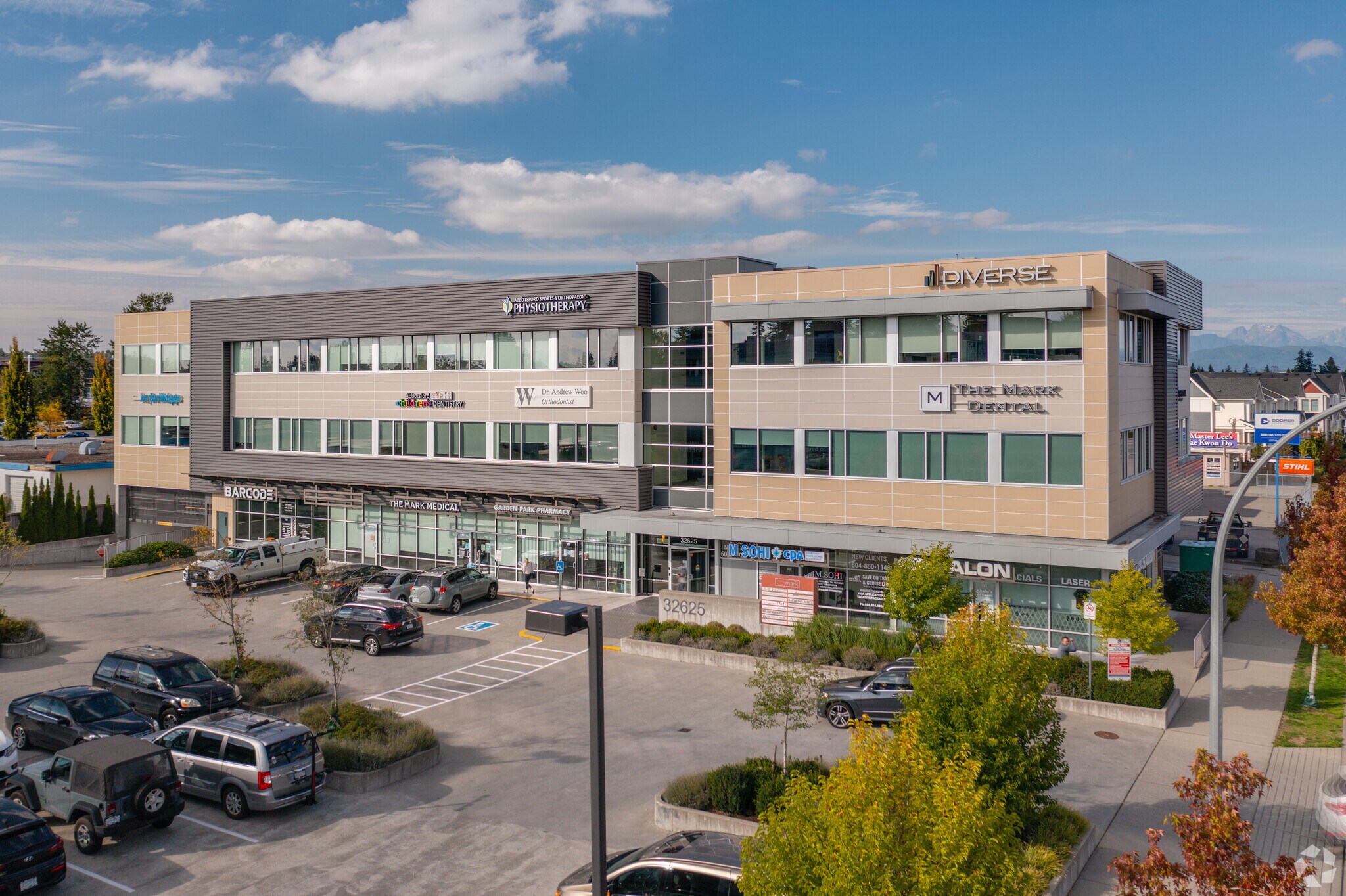 32625 S Fraser Way, Abbotsford, BC à vendre Photo principale- Image 1 de 1