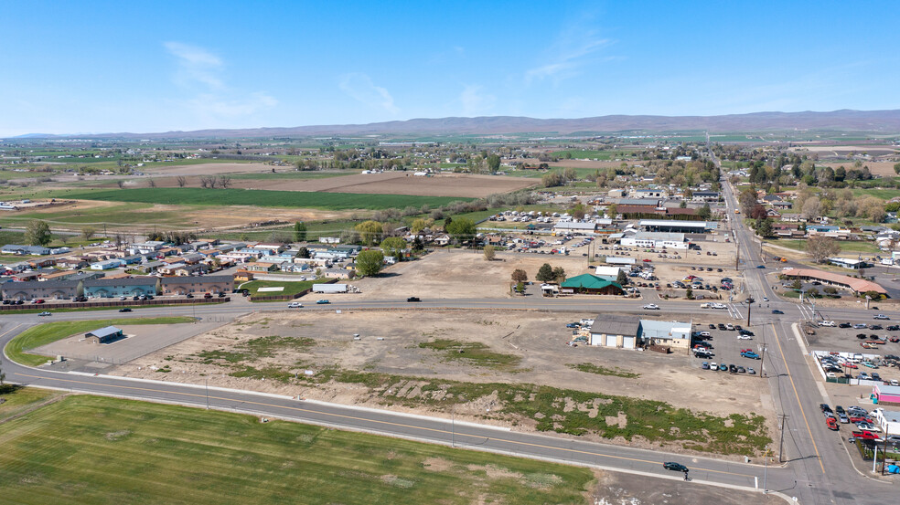 200 Homer St, Sunnyside, WA for sale - Aerial - Image 1 of 5