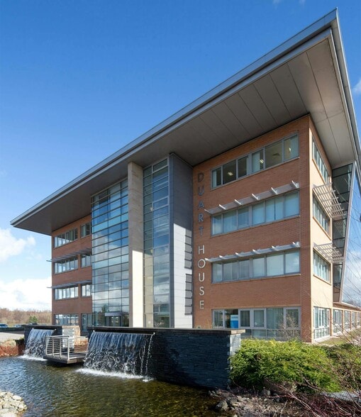 3 Finch Way, Bellshill for lease - Primary Photo - Image 2 of 14