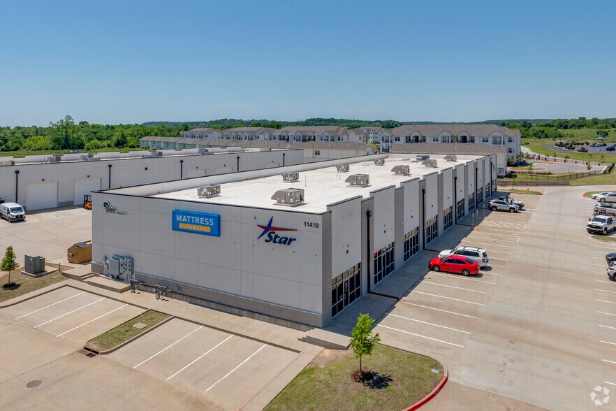 3412 W 114th St, Jenks, OK à louer - Photo du bâtiment - Image 3 de 6