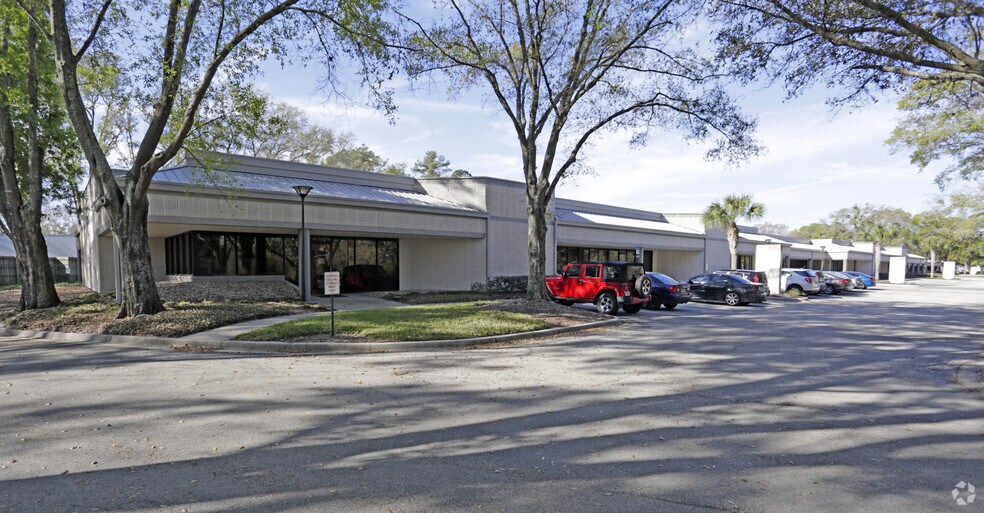6700 Southpoint Pky, Jacksonville, FL à vendre - Photo du bâtiment - Image 2 de 8