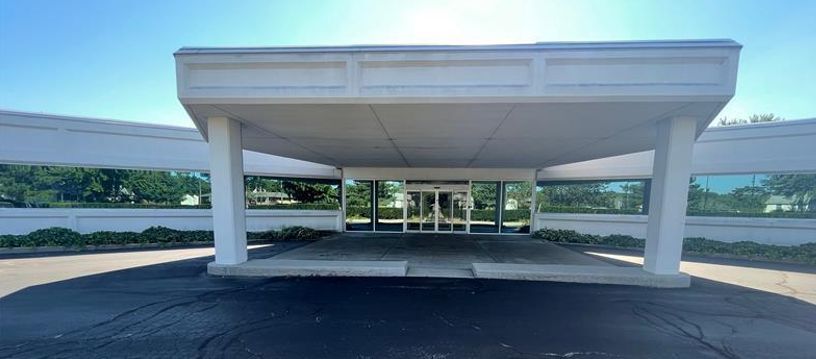 2500 Niles Rd, Saint Joseph, MI for lease - Building Photo - Image 1 of 8