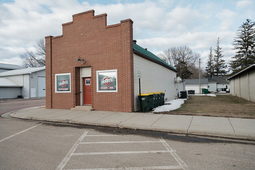 510 Main St, Ormsby, MN à vendre - Photo du bâtiment - Image 3 de 46