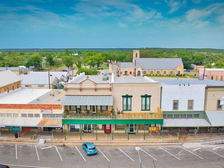 228 Fort McKavitt St, Mason, TX à vendre - Photo du bâtiment - Image 2 de 10