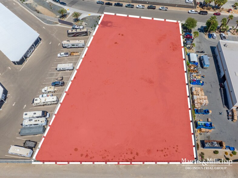 45875 Commerce St, Indio, CA à vendre - Photo du bâtiment - Image 2 de 8