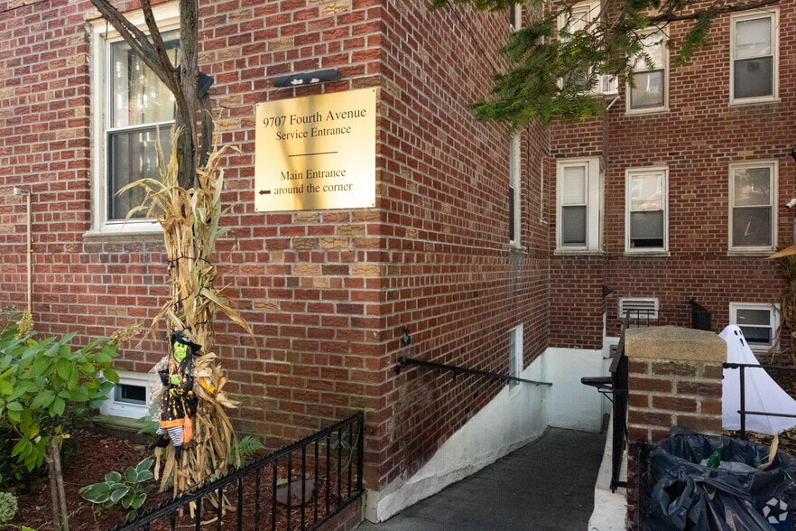 9707 4th Ave, Brooklyn, NY for lease - Building Photo - Image 2 of 7