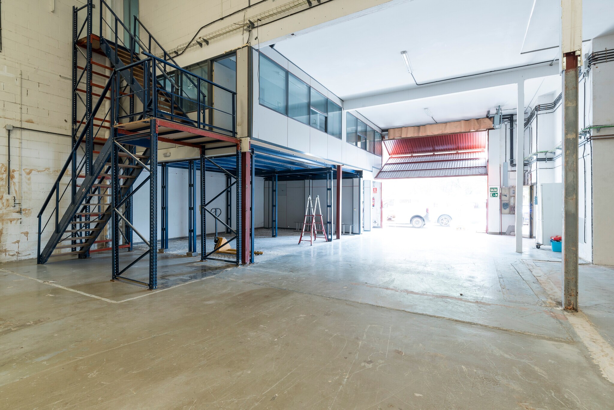 Industrial in Cornellà de Llobregat, Barcelona for lease Interior Photo- Image 1 of 3