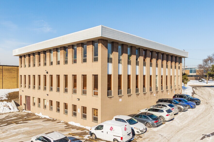 111 Railside Rd, Toronto, ON for sale - Building Photo - Image 1 of 3