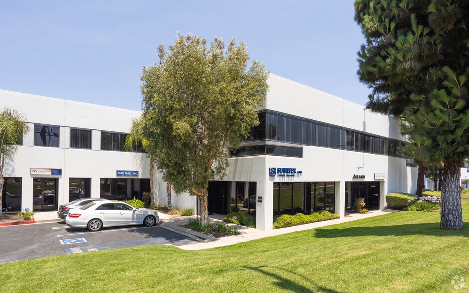 20529-20547 E Walnut Dr N, Walnut, CA for lease - Building Photo - Image 3 of 11