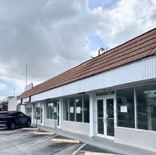 6741-6757 SW 8th St, Miami, FL à louer Photo du bâtiment- Image 2 de 5