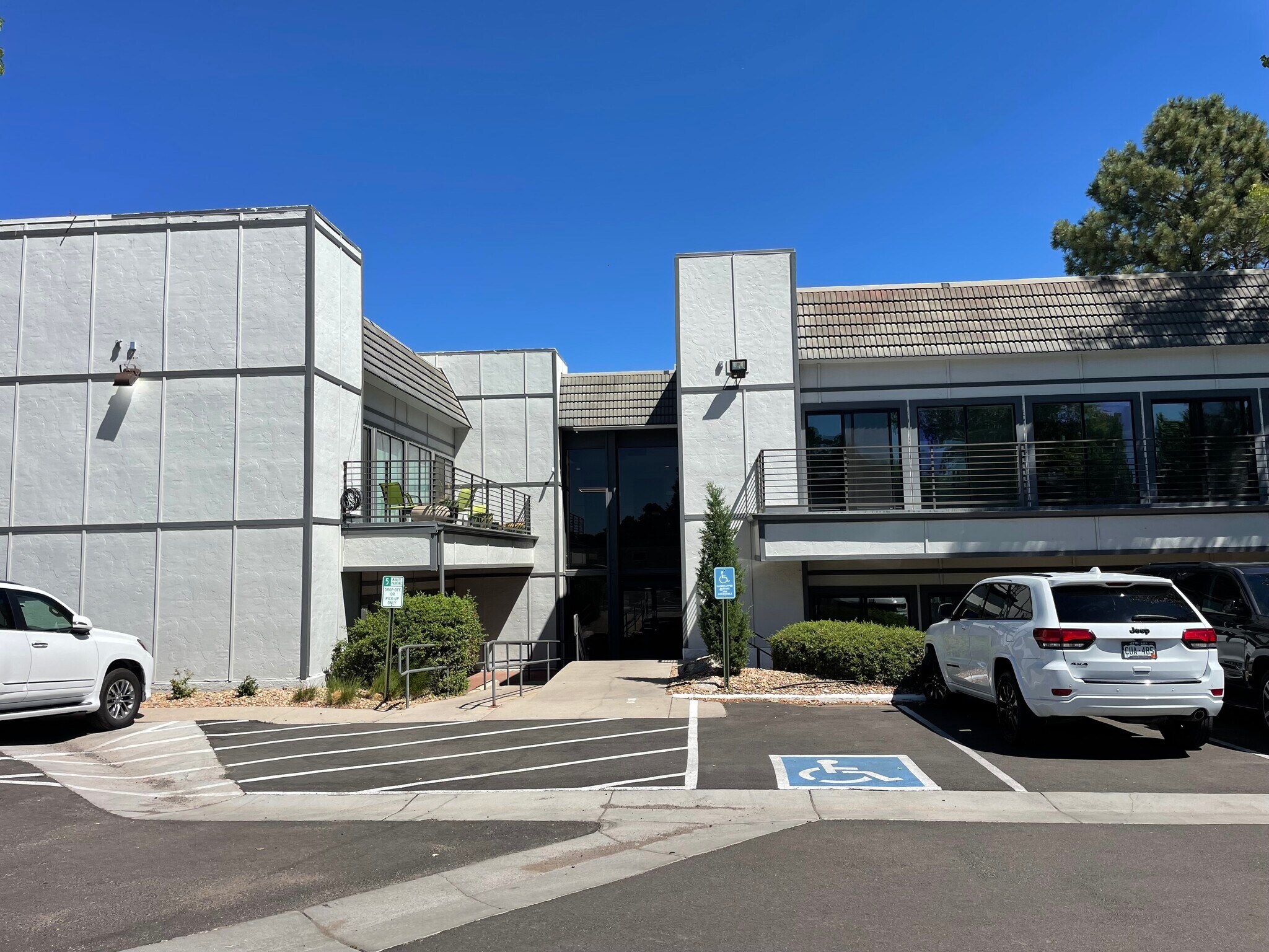 2755 S Locust St, Denver, CO for lease Primary Photo- Image 1 of 34