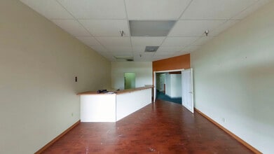 41206-41334 U.S. Highway 19 N, Tarpon Springs, FL for lease Interior Photo- Image 1 of 13