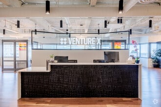 6400 S Fiddlers Green Cir, Greenwood Village, CO à louer Photo intérieure- Image 2 de 18