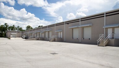 11651 Central Pky, Jacksonville, FL for lease Building Photo- Image 1 of 6