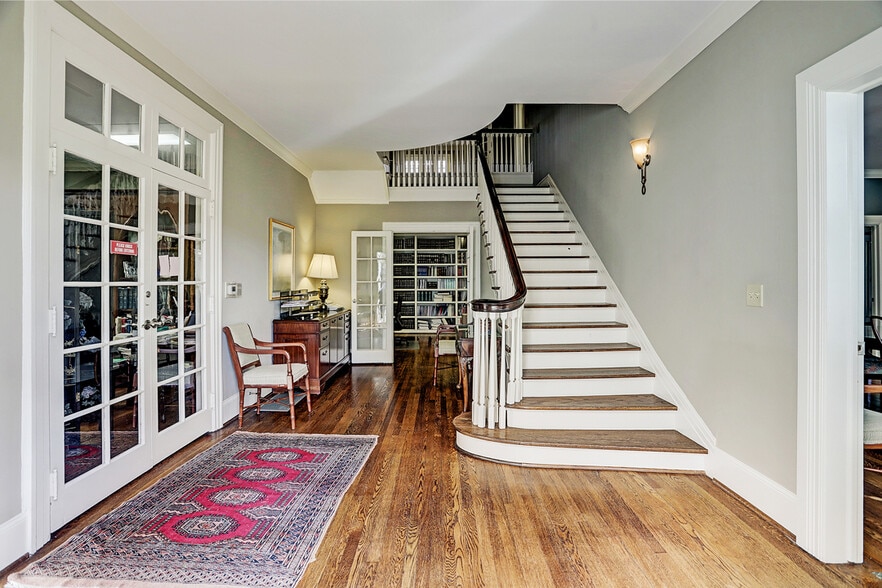 4301 Yoakum Blvd, Houston, TX for lease - Interior Photo - Image 3 of 11