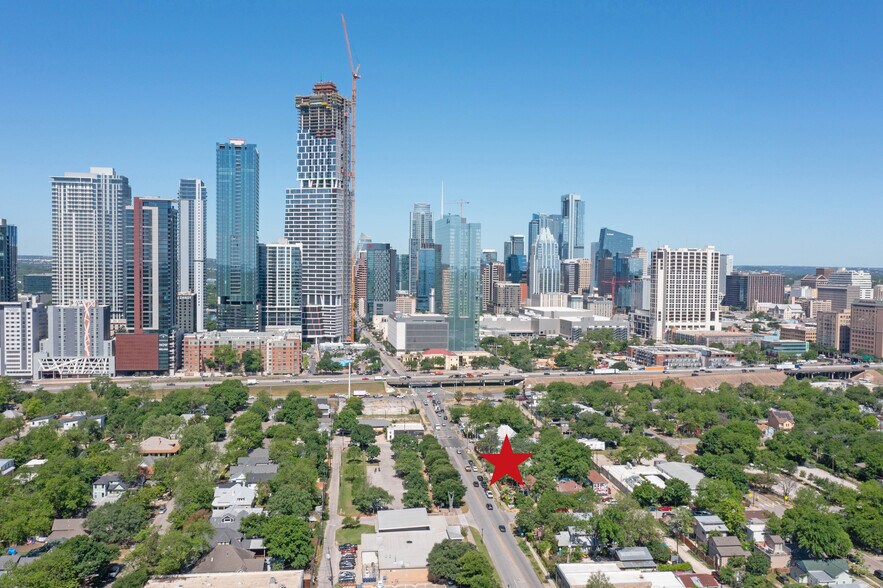 1006 E Cesar Chavez St, Austin, TX à vendre - Photo du bâtiment - Image 2 de 30