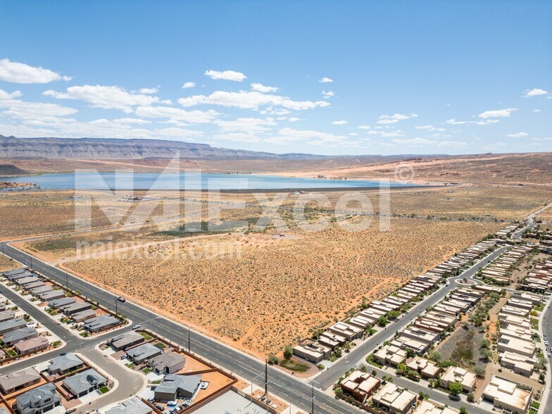 S Sand Hollow Rd, Hurricane, UT à louer - Photo du bâtiment - Image 2 de 6