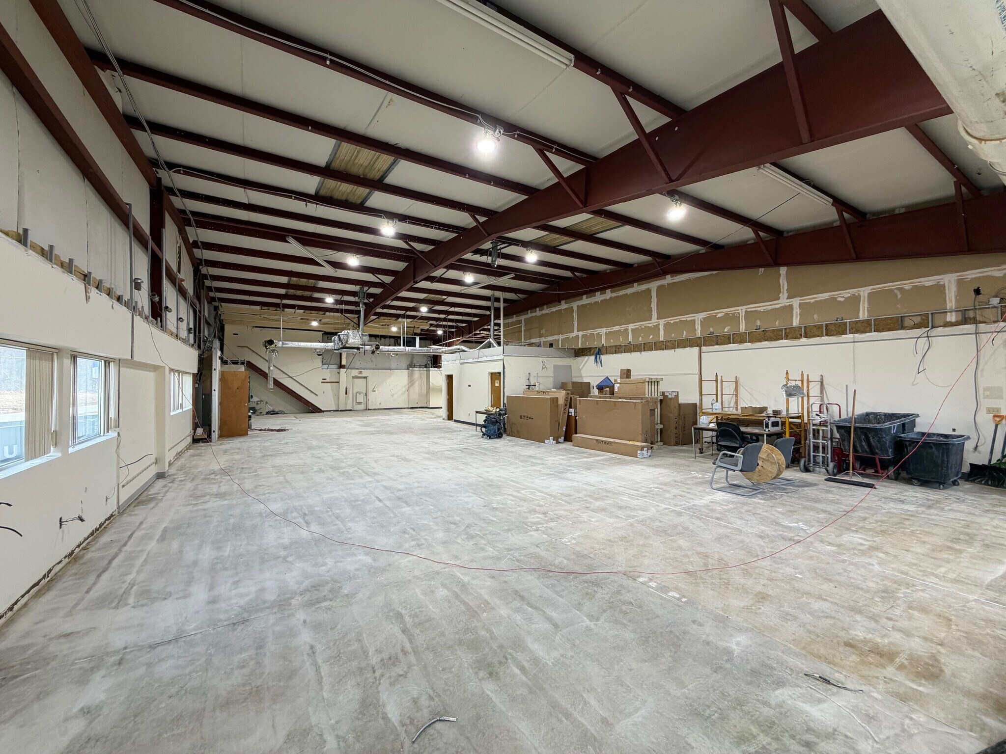 20 E Commons Blvd, New Castle, DE for lease Primary Photo- Image 1 of 10