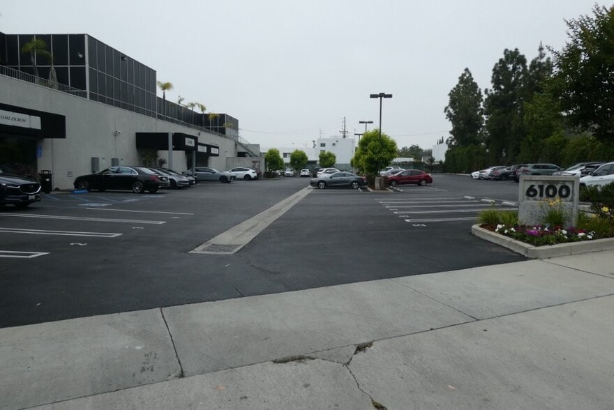 6100-6120 San Fernando Rd, Glendale, CA à vendre - Photo du bâtiment - Image 2 de 63