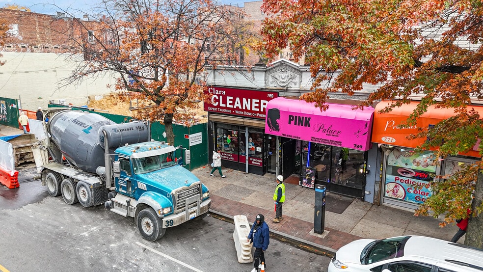 769 Flatbush Ave, Brooklyn, NY for sale - Primary Photo - Image 1 of 6
