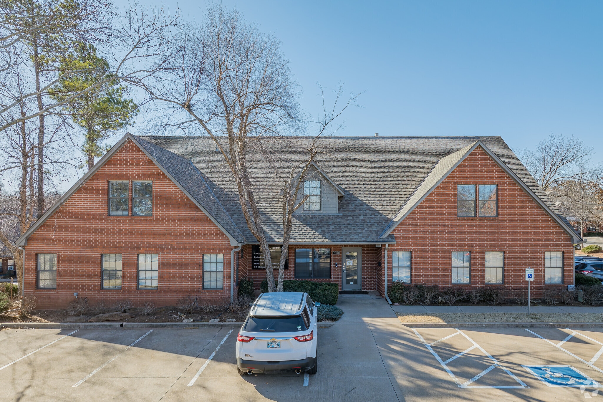 1900 E 15th St, Edmond, OK for sale Building Photo- Image 1 of 23