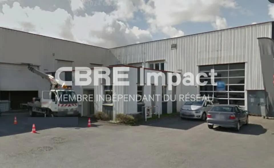 Flex in Cormontreuil for lease Building Photo- Image 1 of 13