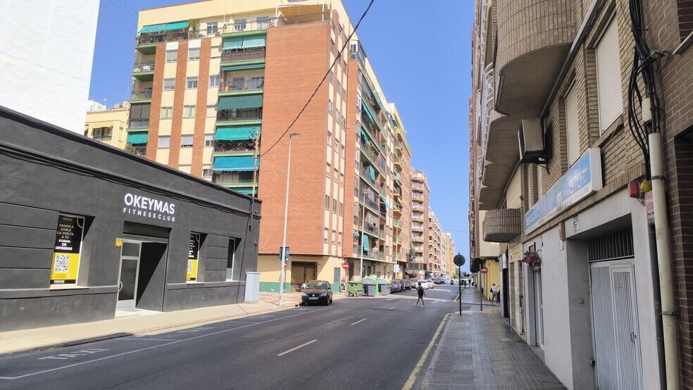 Carrer Orfebres Santalínea, 17, Castelló de la Plana, Castellón à vendre - Photo du bâtiment - Image 3 de 10