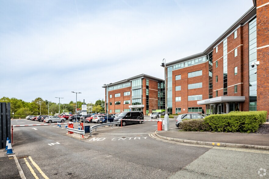 1A The Parklands, Bolton à louer - Photo du bâtiment - Image 2 de 4