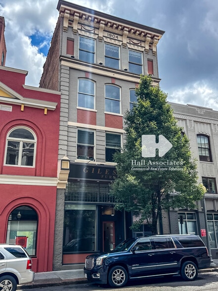 108 Campbell Ave SW, Roanoke, VA for sale - Primary Photo - Image 1 of 25