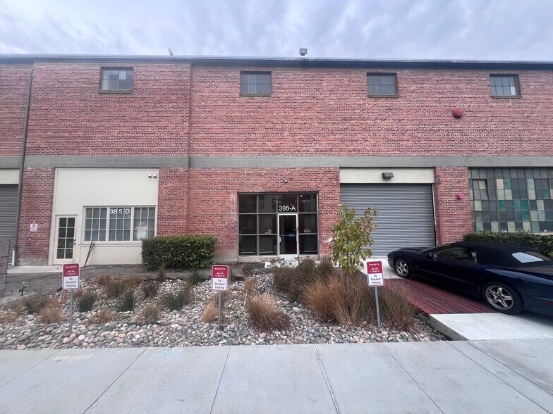 385-395 E Taylor St, San Jose, CA à louer - Photo du bâtiment - Image 2 de 8