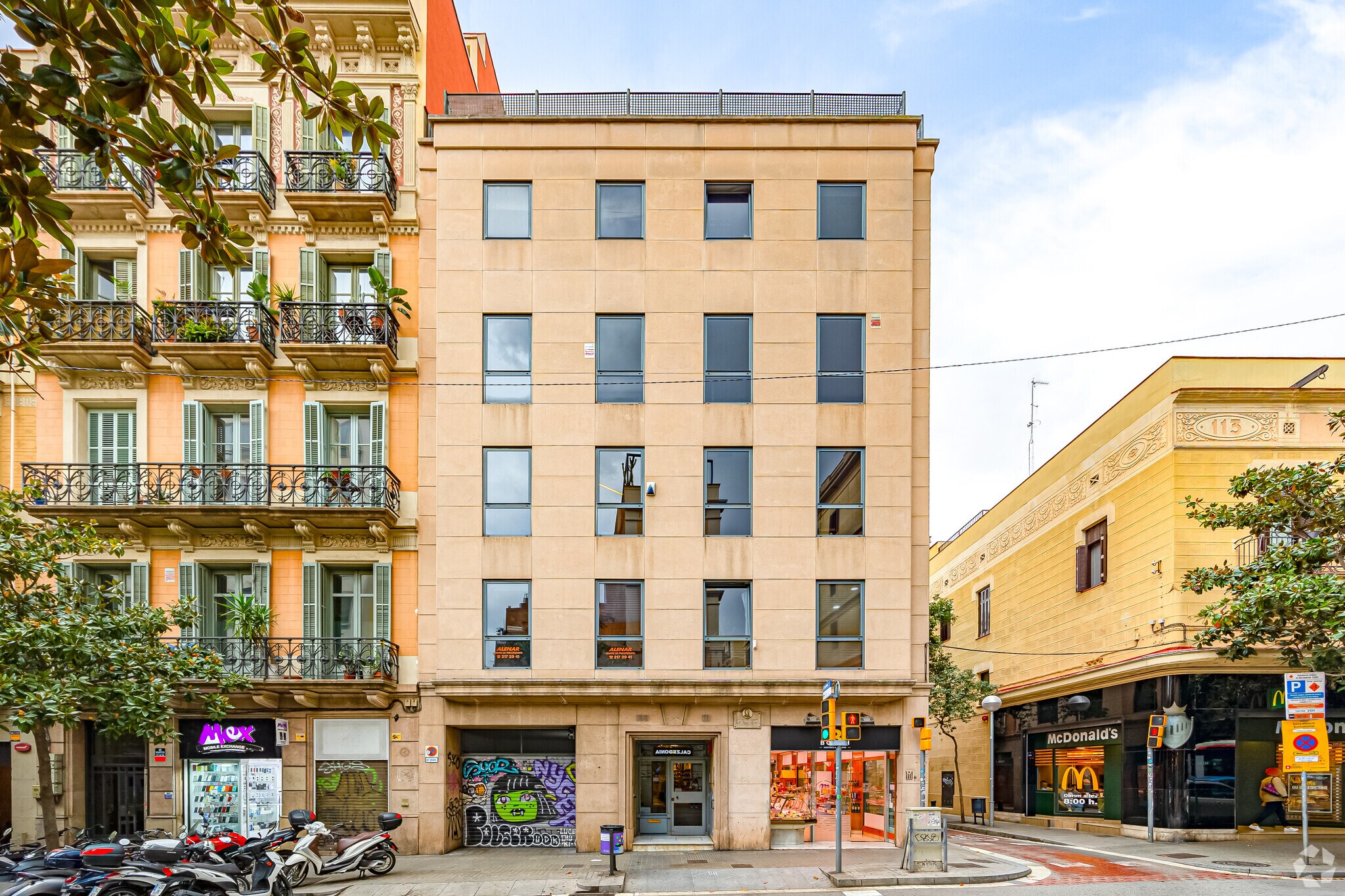 Carrer de Sant Marc, 1, Barcelona, Barcelona for lease Primary Photo- Image 1 of 3