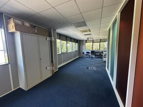 Flex in Compans for lease Interior Photo- Image 1 of 3